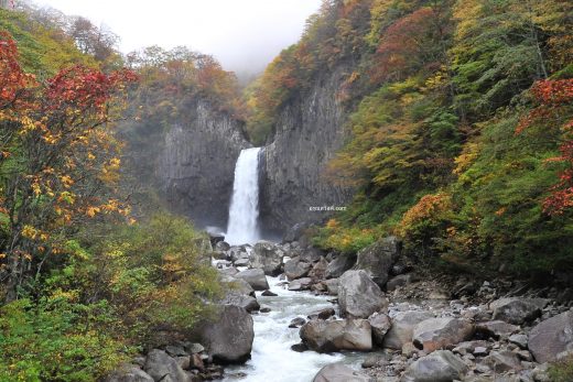 น้ำตกนาเอนะ Naena Falls